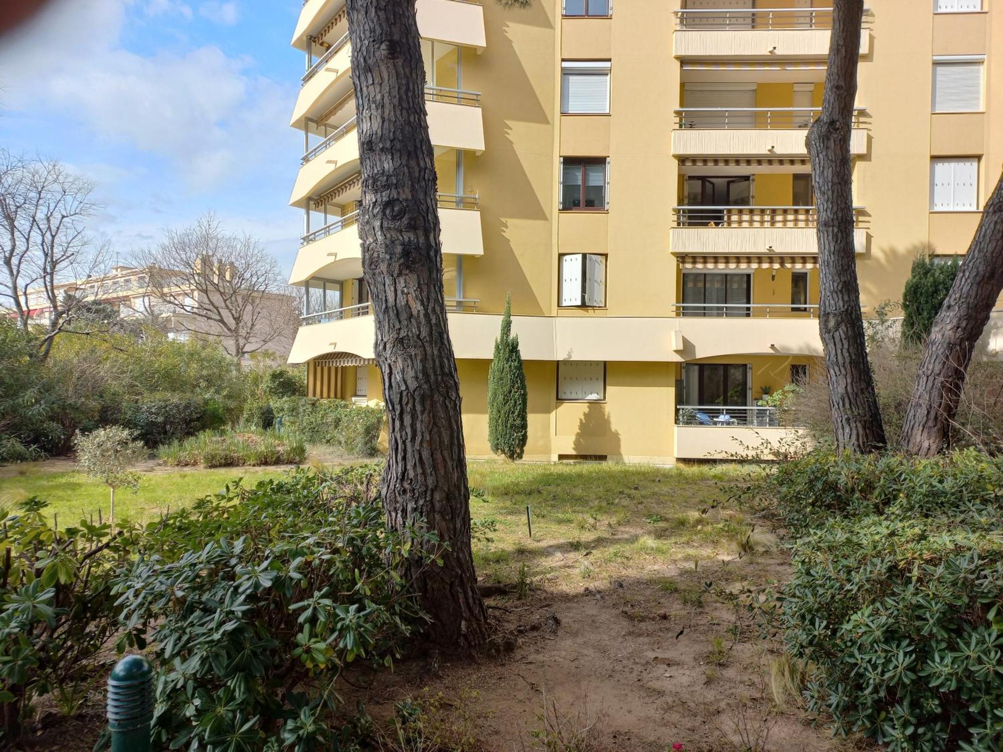 Frejus Plage, Appartement Entier , Piscine,Parking,Plage A 200M Exterior foto